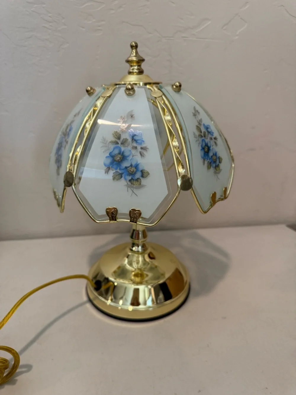 Vintage Hollywood Regency Table‎ Lamp Segmented Curved Glass Shade 3- Way Touch